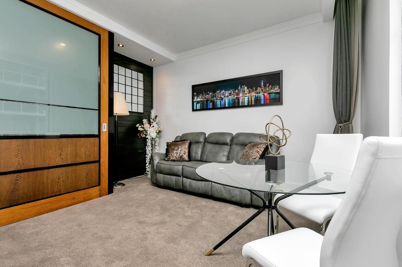 Corporate Character Apartment *
