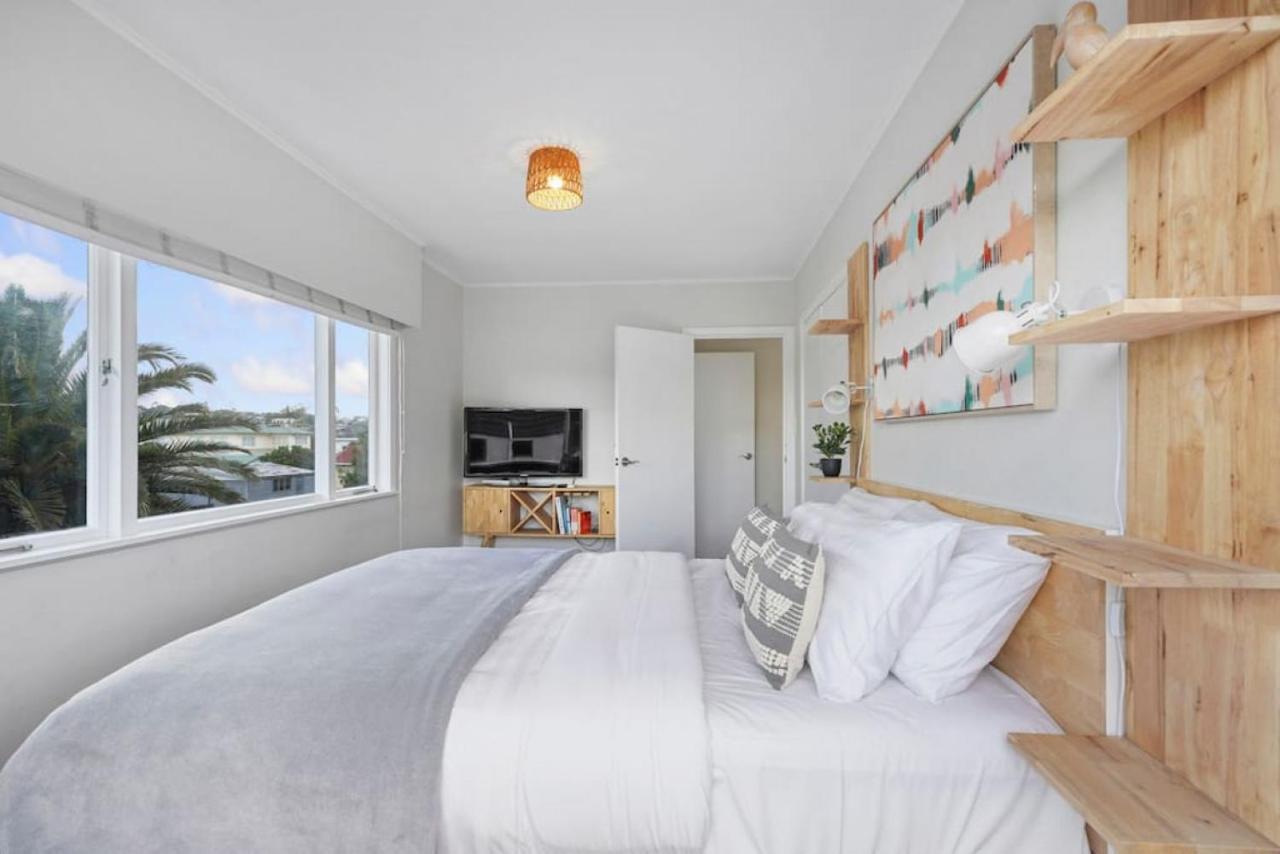 Amazing By - Fully Aircon-ed - Wifi Holiday home *