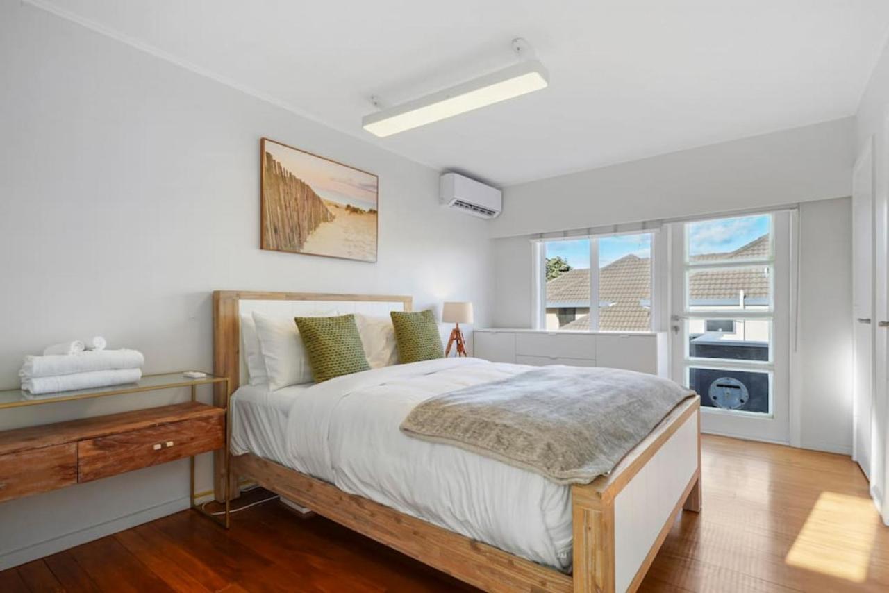 Amazing By - Fully Aircon-ed - Wifi Holiday home