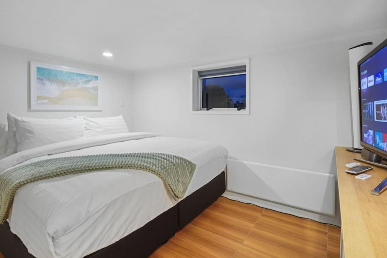 The Nifty Nook With Parking And Wi-fi Auckland