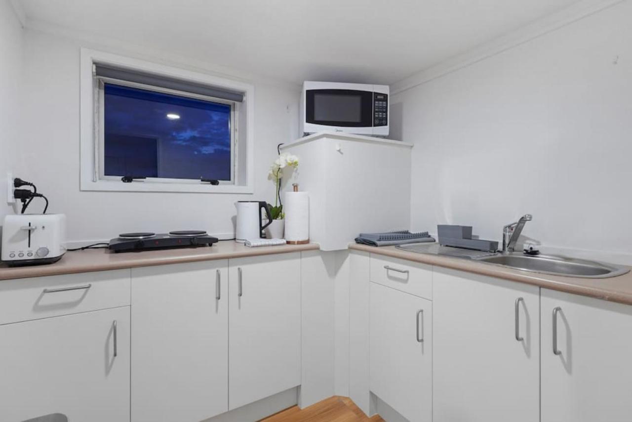 Apartment The Nifty Nook With Parking And Wi-fi *