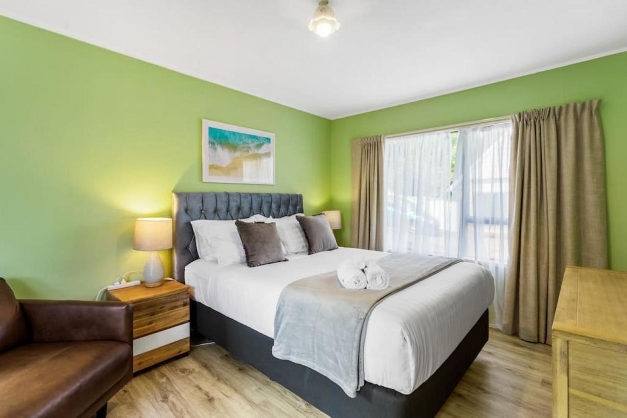 Holiday home Family Retreat With Parking, Wi-fi And Garden Auckland