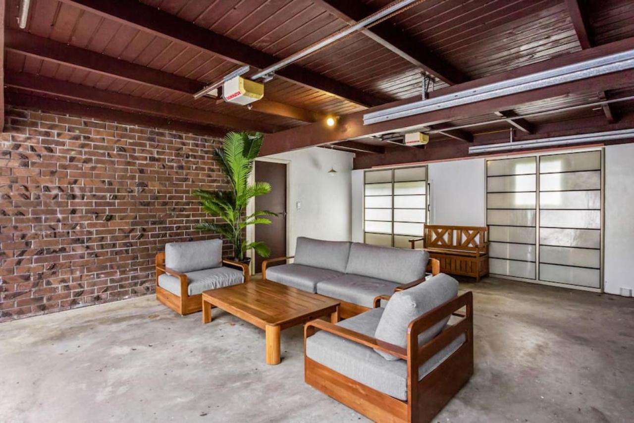 Family Retreat With Parking, Wi-fi And Garden Holiday home Auckland