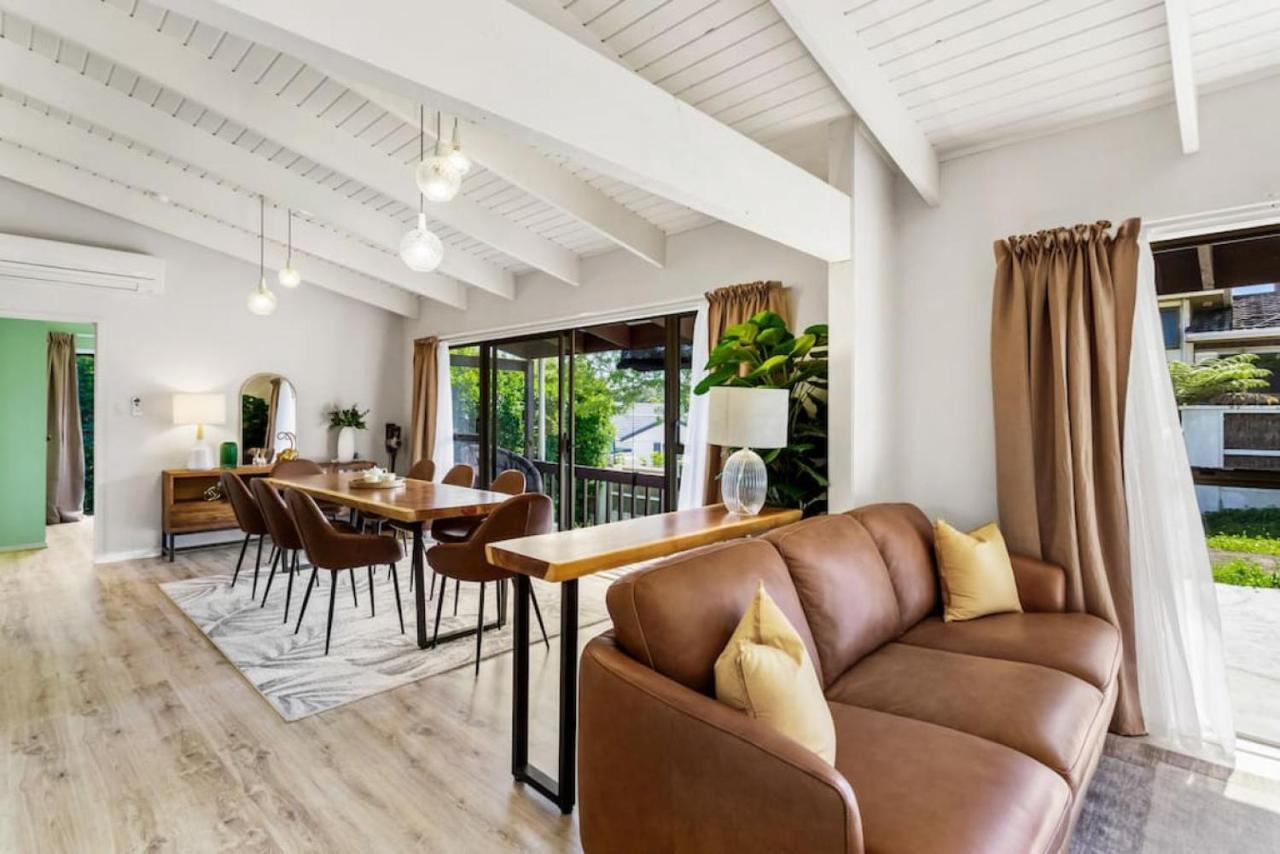Family Retreat With Parking, Wi-fi And Garden Holiday home *