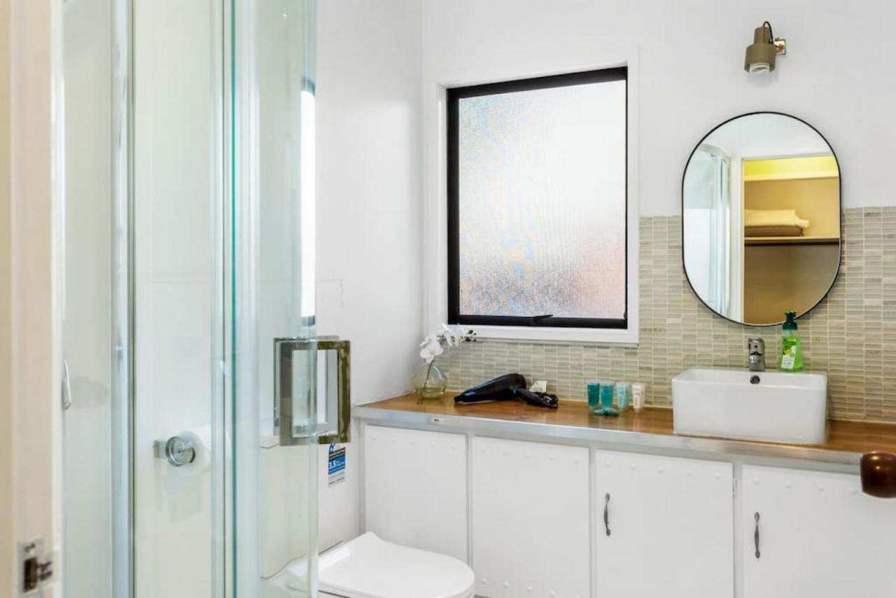 Family Retreat With Parking, Wi-fi And Garden Auckland