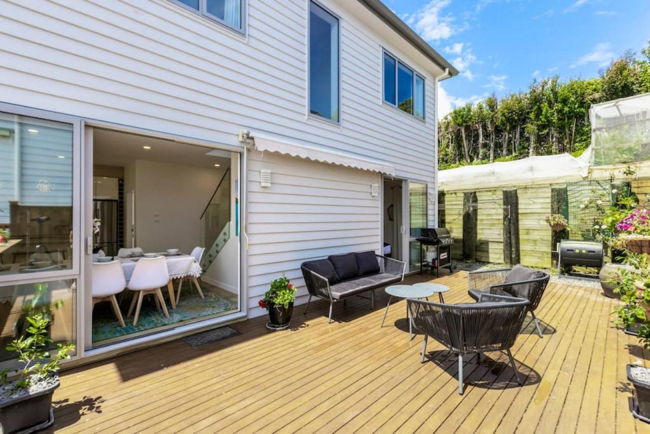Taka Retreat Near With Parking And Patio Holiday home *