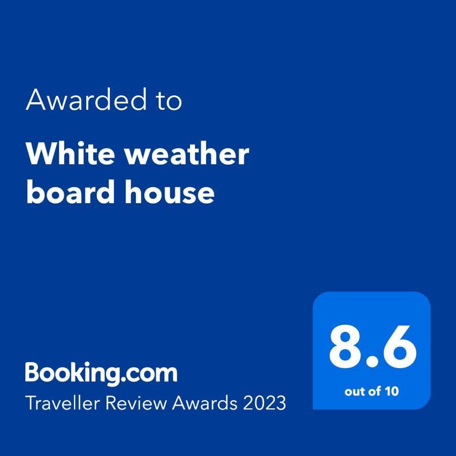 White Weather Board House Pousada *