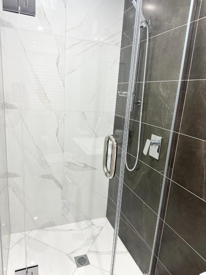 Guest house Trafalgar Place *