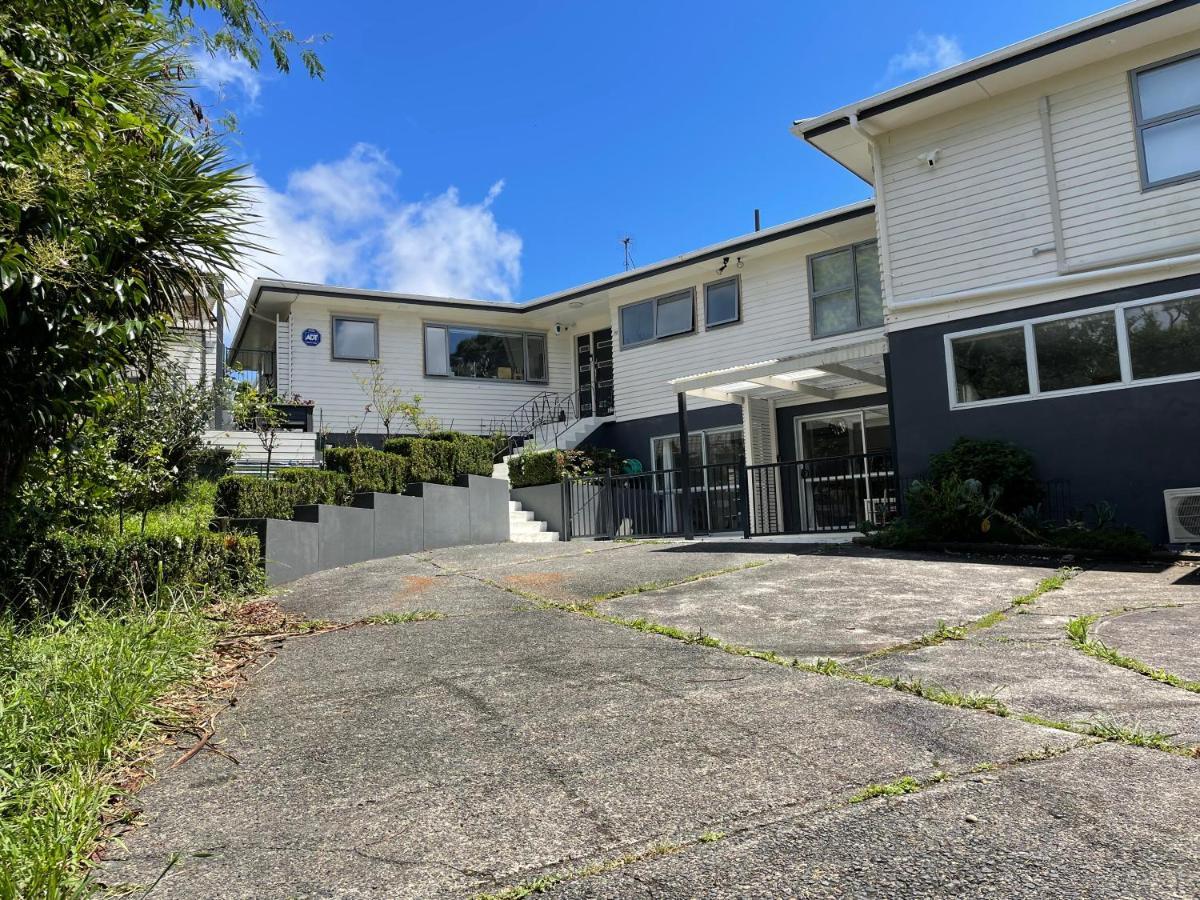 Family Friendly 3br Flat - 3min Walk To The - Self Contained *