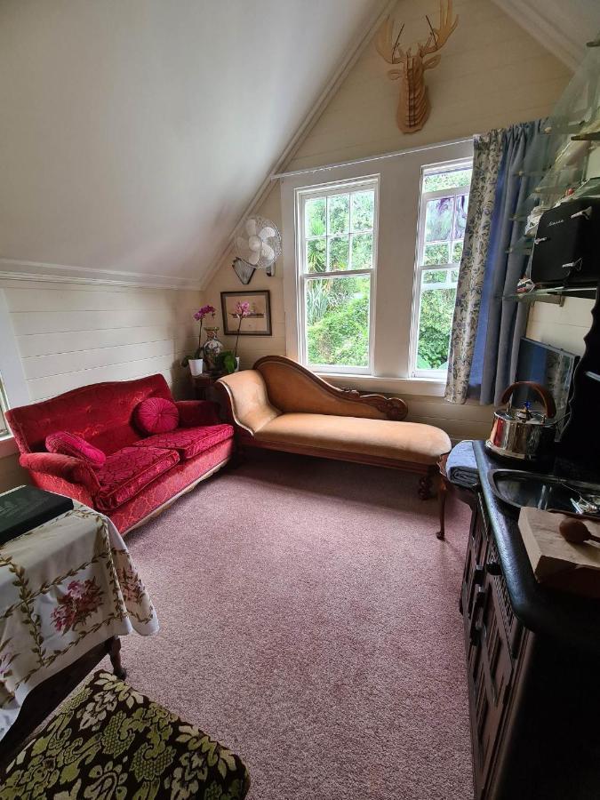 Dovecote House Bed & Breakfast *