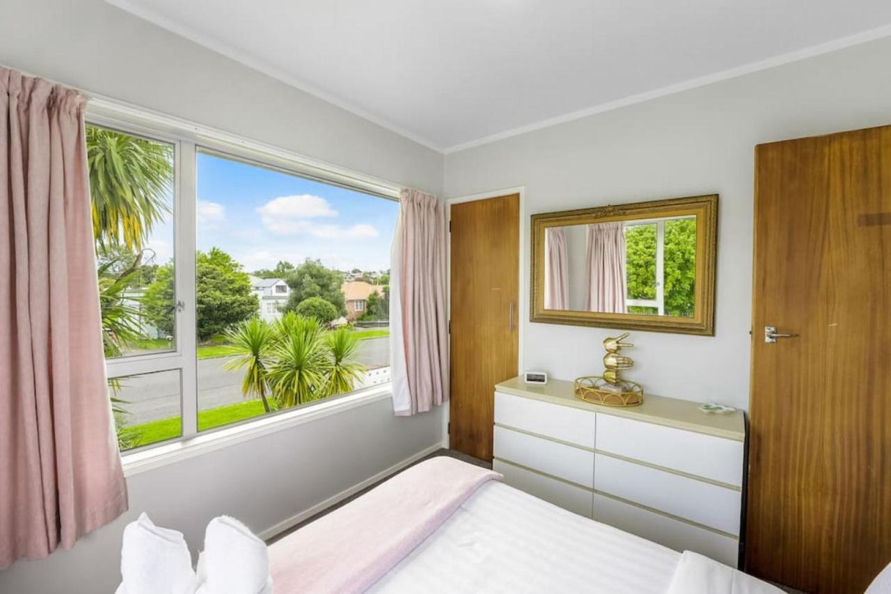 Cosy Haven Unit With Garage And Air-con Apartment *