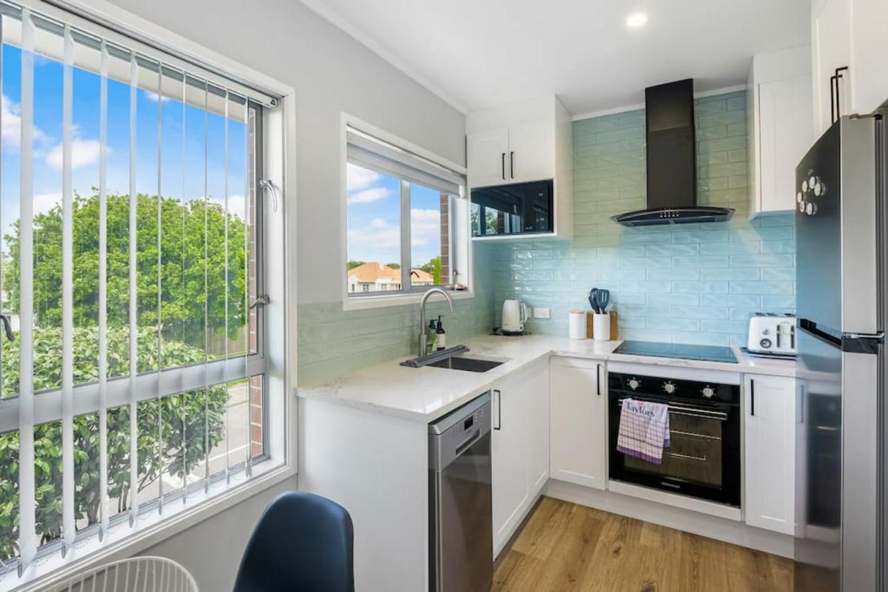 Cosy Haven Unit With Garage And Air-con Apartment Auckland