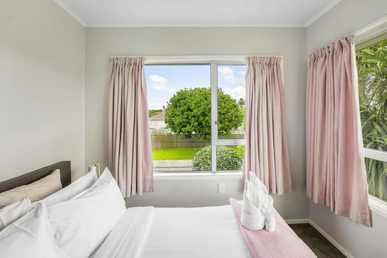 Cosy Haven Unit With Garage And Air-con Auckland