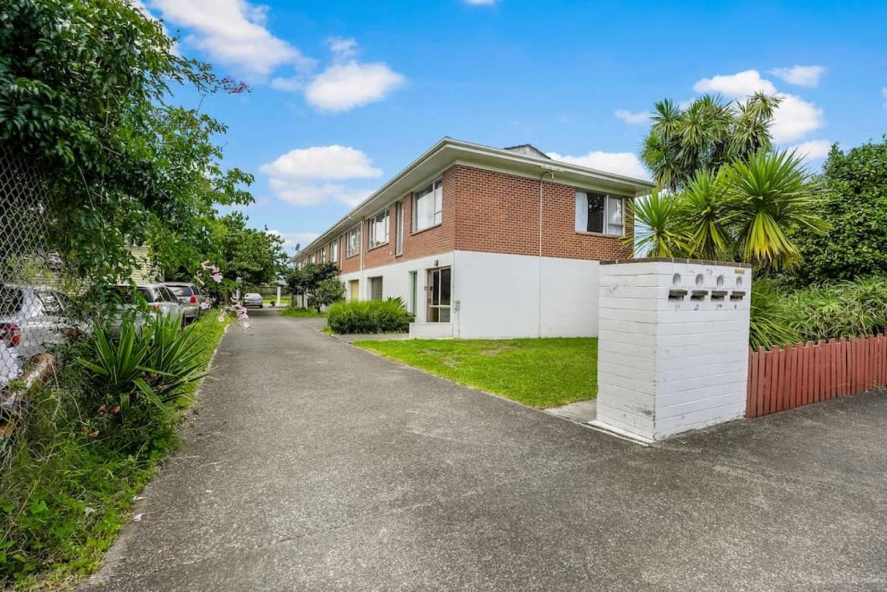 Cosy Haven Unit With Garage And Air-con * Auckland