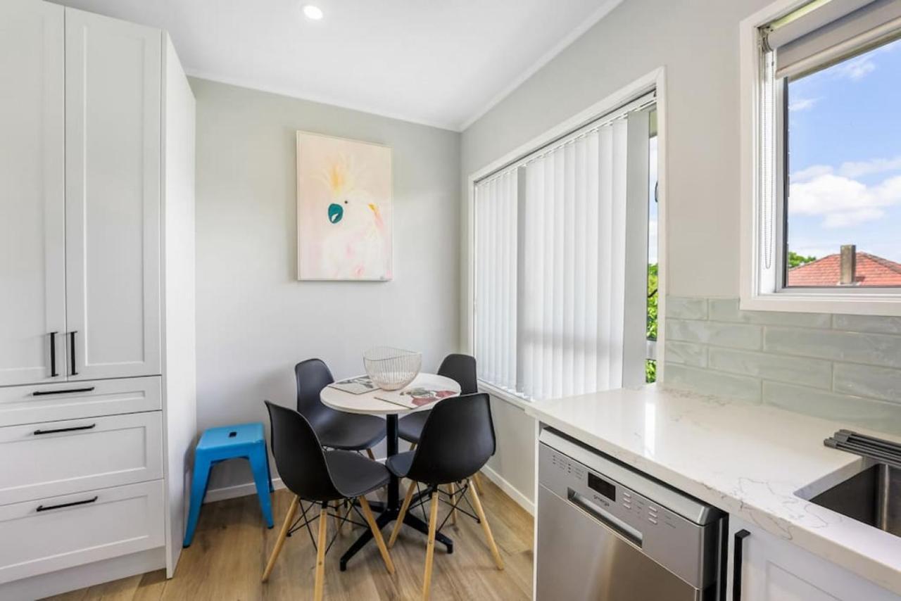 Cosy Haven Unit With Garage And Air-con * Auckland