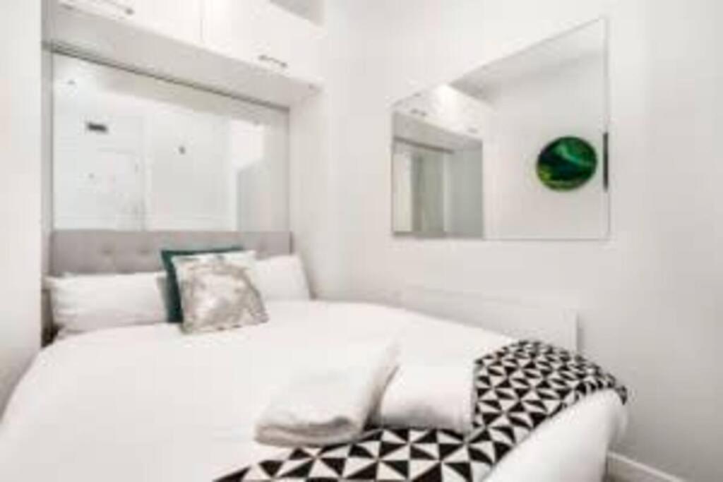 Apartamento Viaduct's Big Balcony Breathtaking Views! *