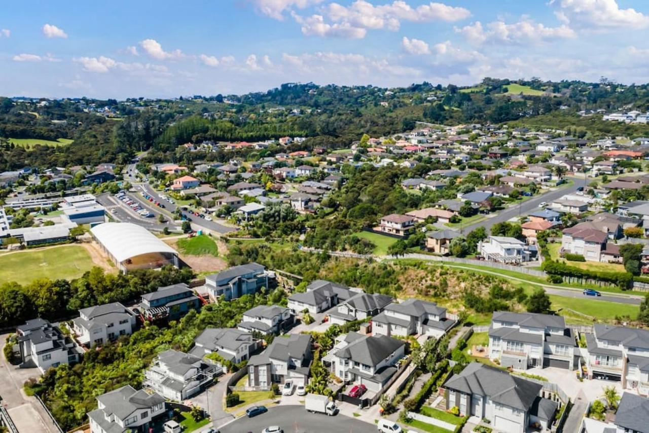 Forest View With Parking And Garden Auckland