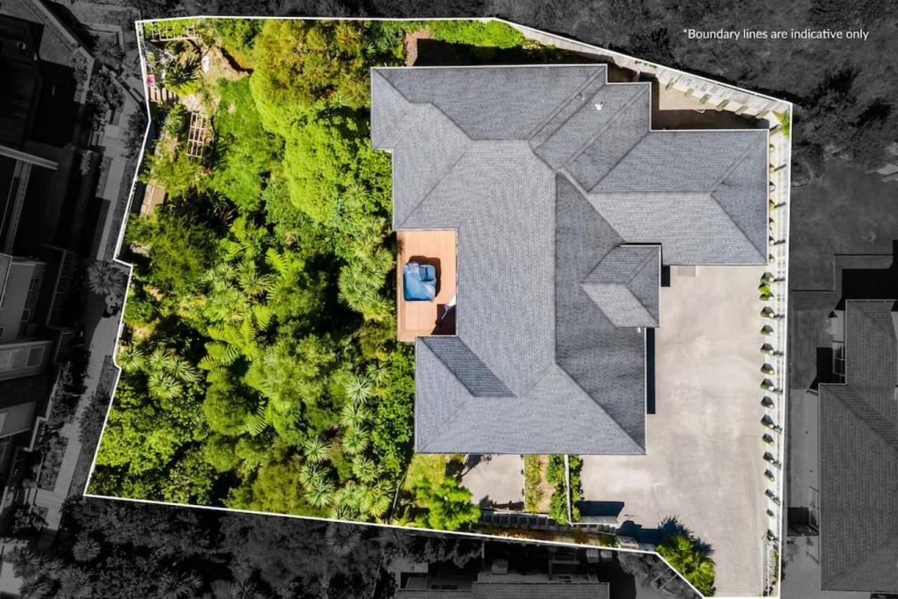 Forest View With Parking And Garden Auckland