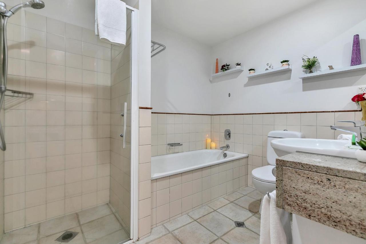 Your Family Getaway - Rooftop & Pool! Apartamento *