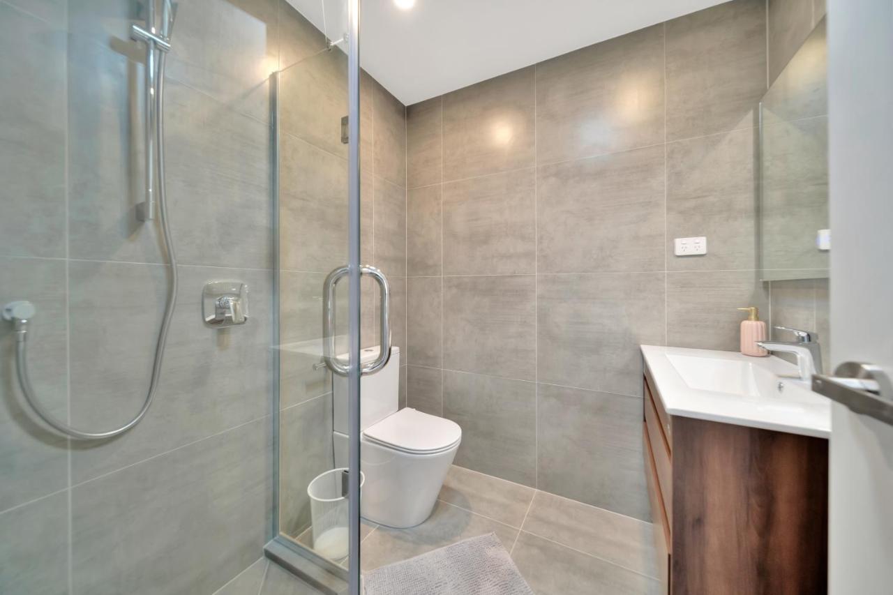 New Modern Townhouse In The Heart Of Takapuna Apartment Auckland