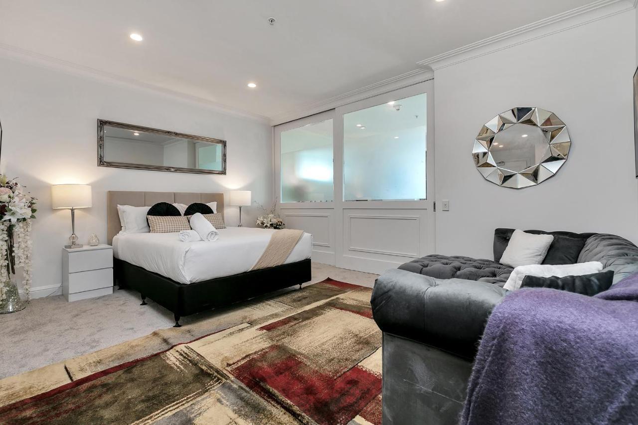 Your Family Getaway - Rooftop & Pool! Auckland