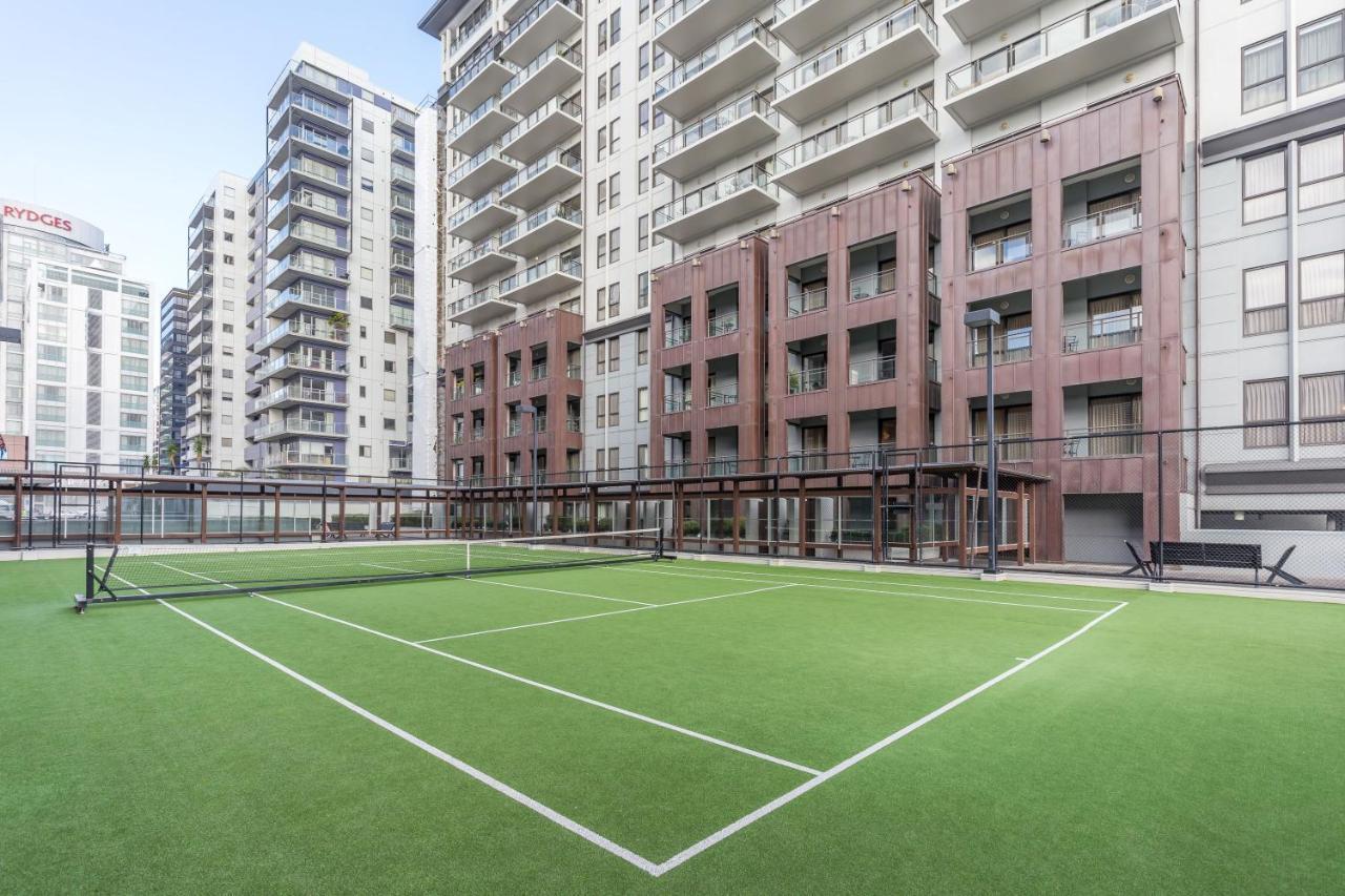 Your Family Getaway - Rooftop & Pool!