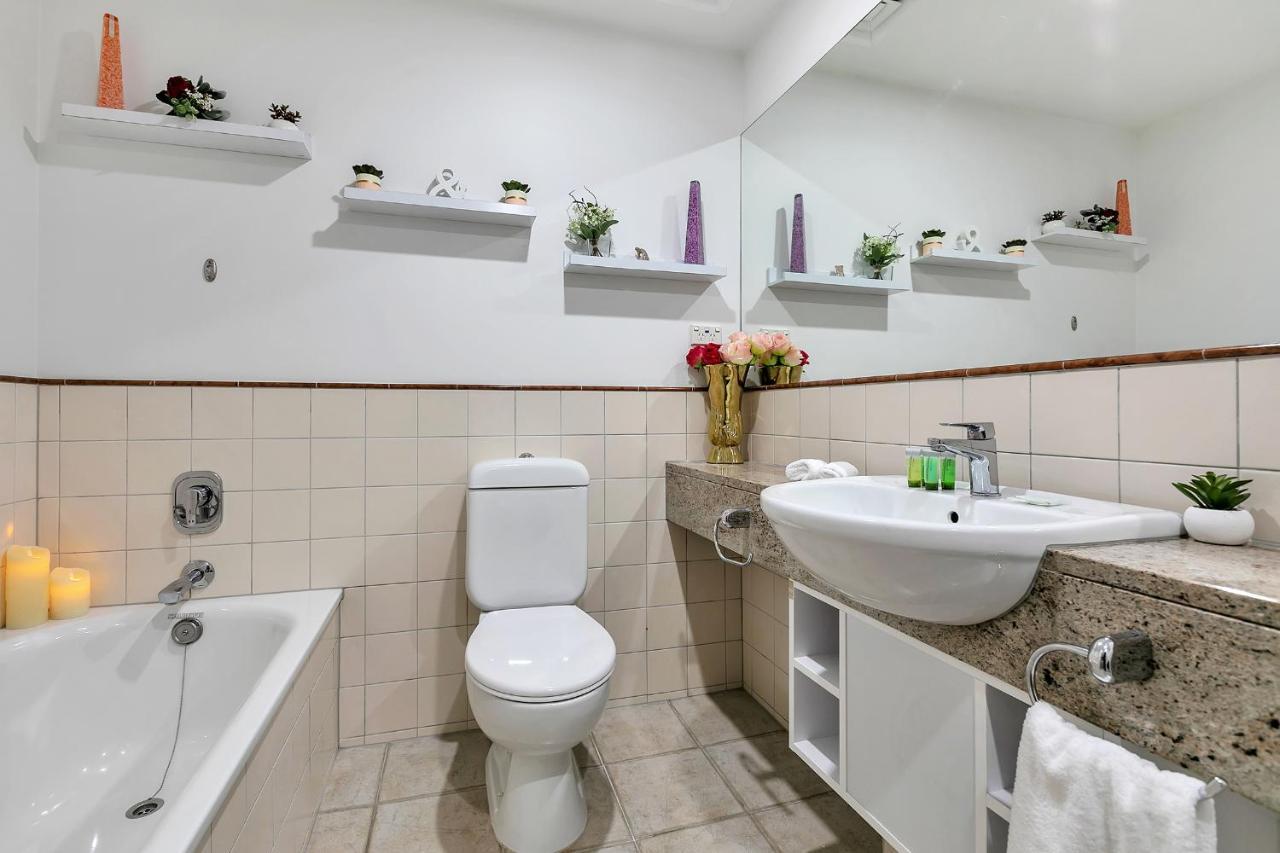 Apartamento Your Family Getaway - Rooftop & Pool! *