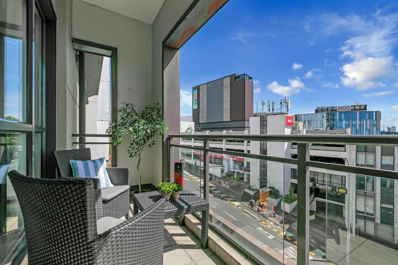 Your Family Getaway - Rooftop & Pool! * Auckland