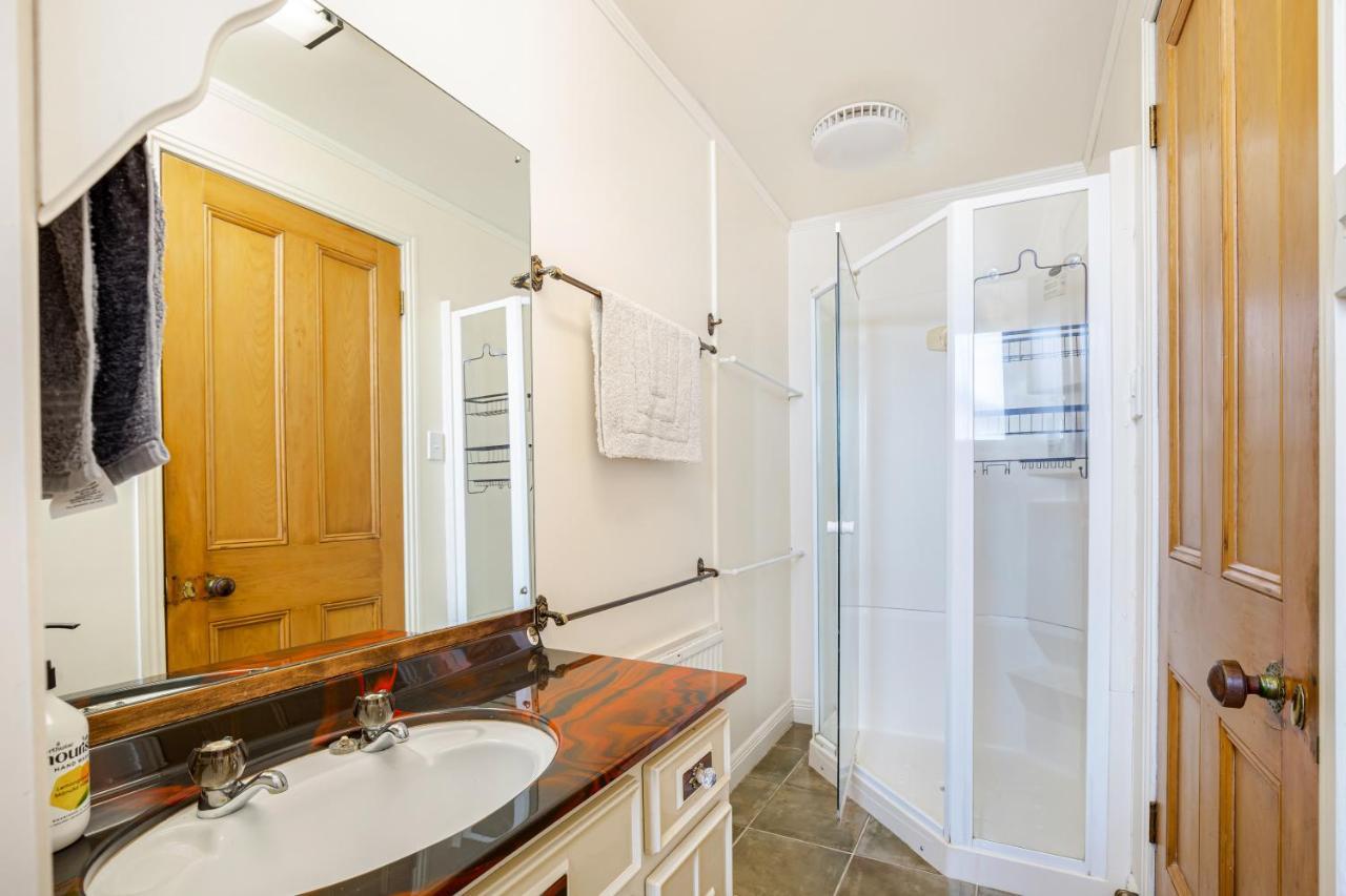 4bed Spacious In Chatswood Auckland