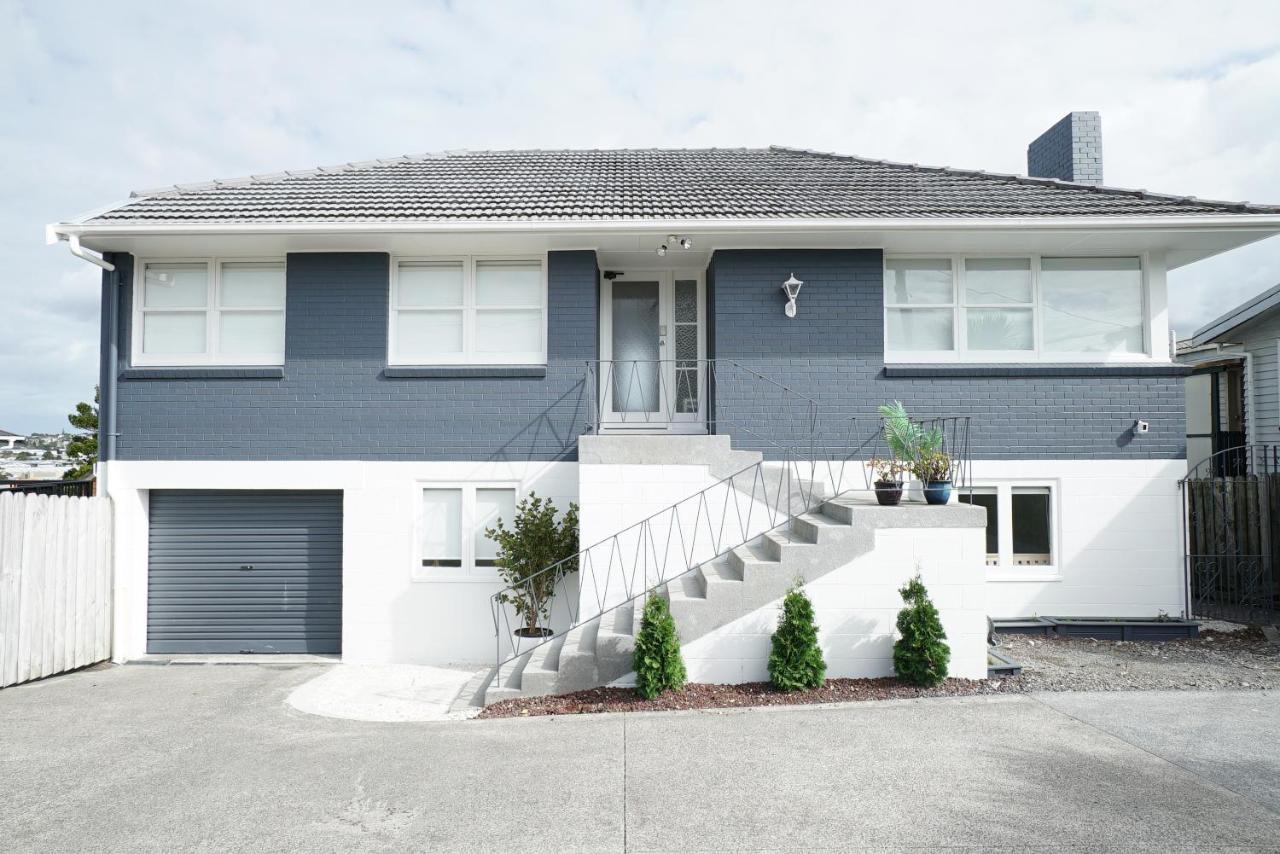 Bright & Holiday home