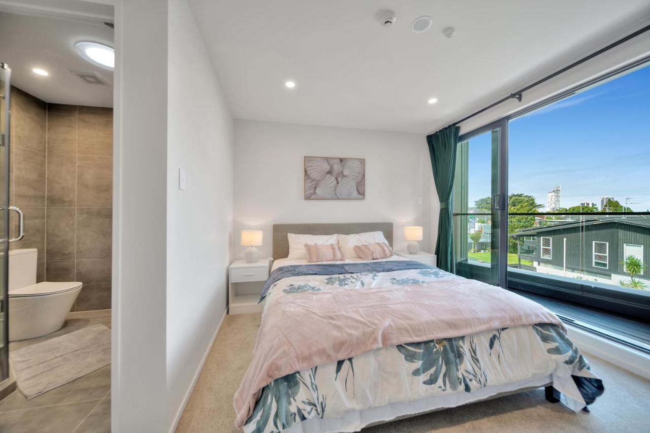 Apartment New Modern Townhouse In The Heart Of Takapuna
