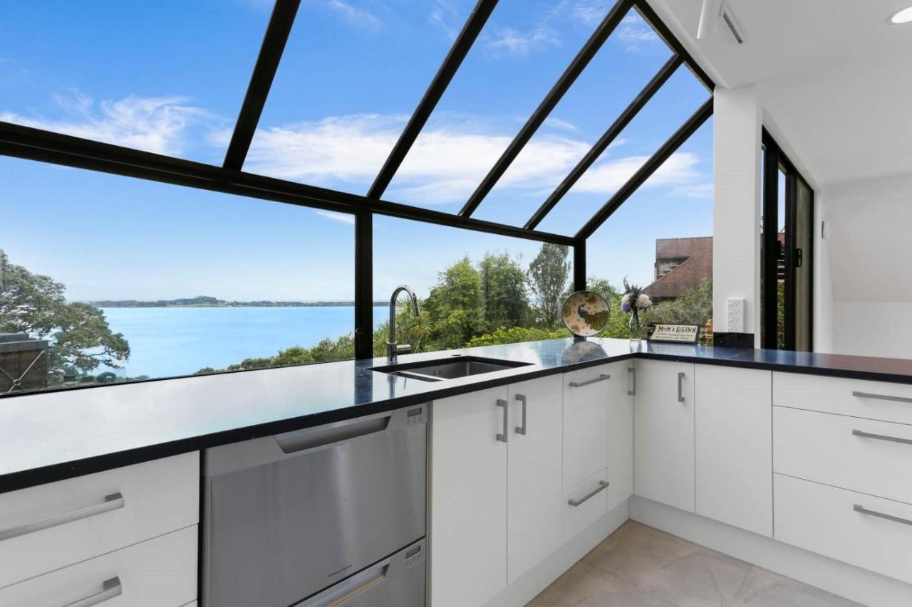 Airport Closest Mansion-an Amazing Place Worth Every Cent Auckland