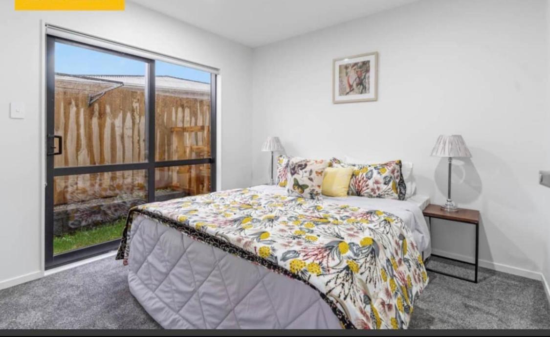 Private Double Bedroom With Attached Bathroom Near 12 Min To Airport Homestay