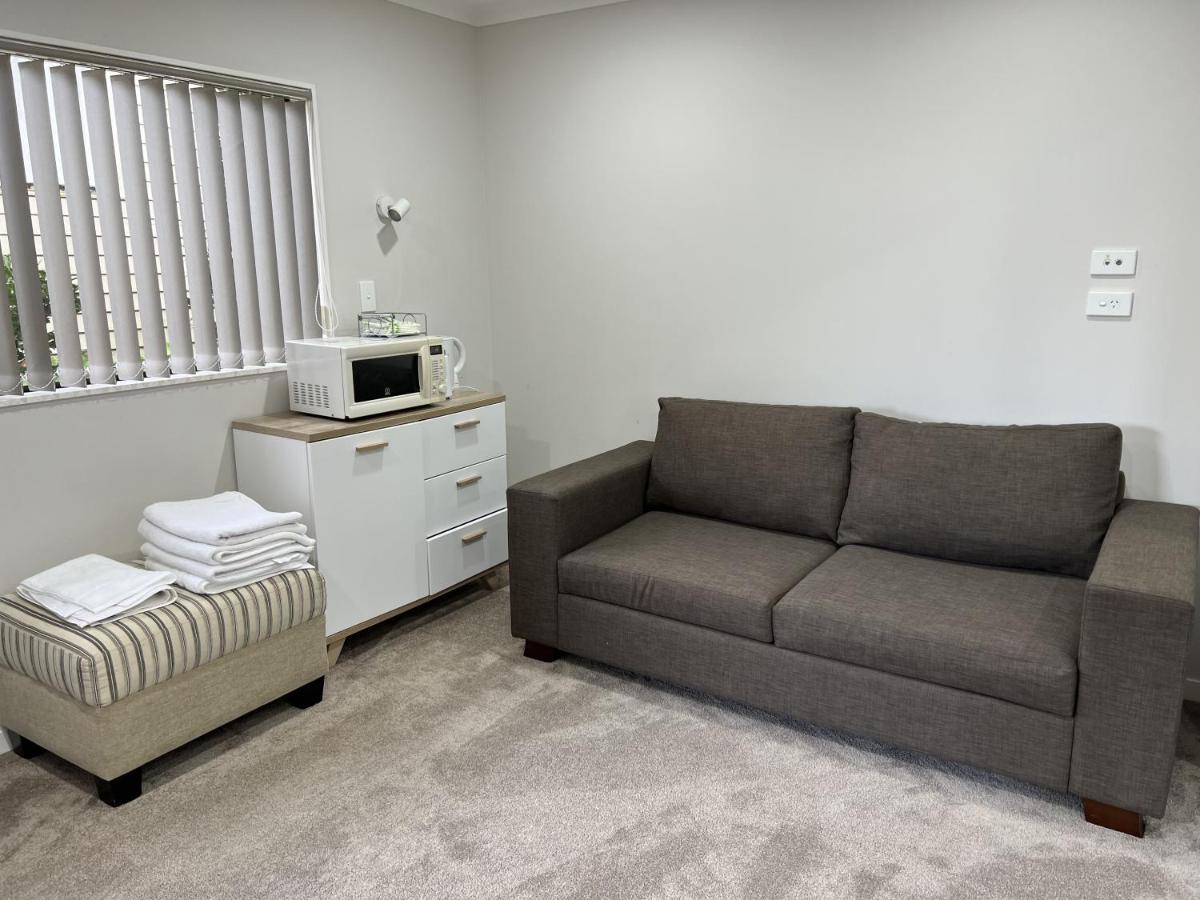 Guest - Cosy Place In The Wattle Downs *