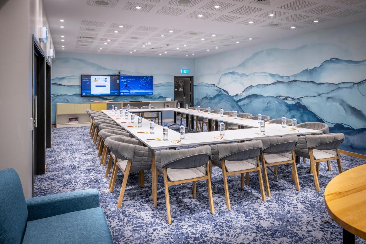 M Social Hotel 4*