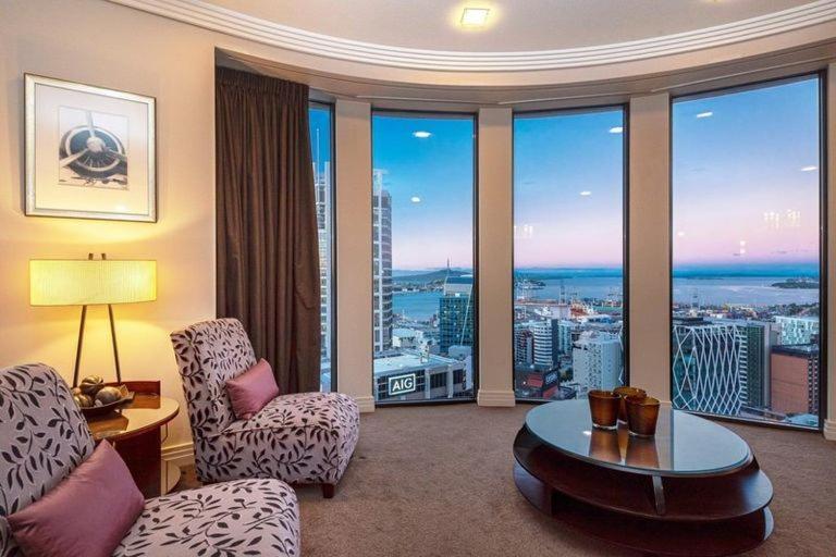 Apartment Qv Upscale Spacious W/ Parking & Wifi 1038