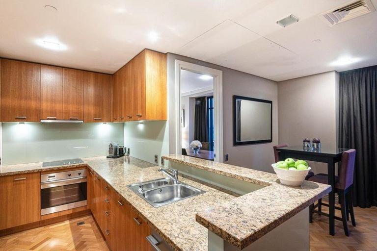 Apartment Qv Upscale Spacious W/ Parking & Wifi 1038 *