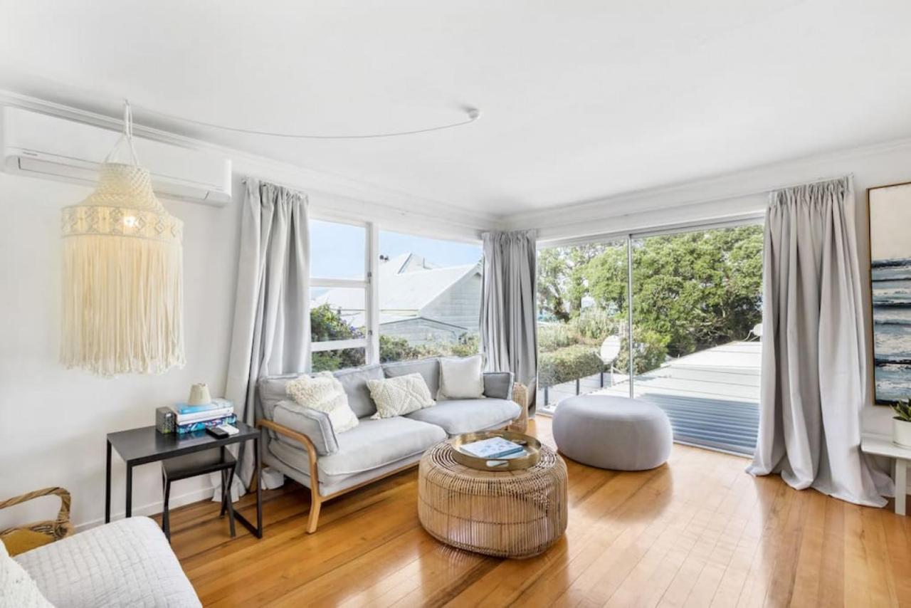Casa de férias Coastal Calm Is Near To The With Bbq Auckland