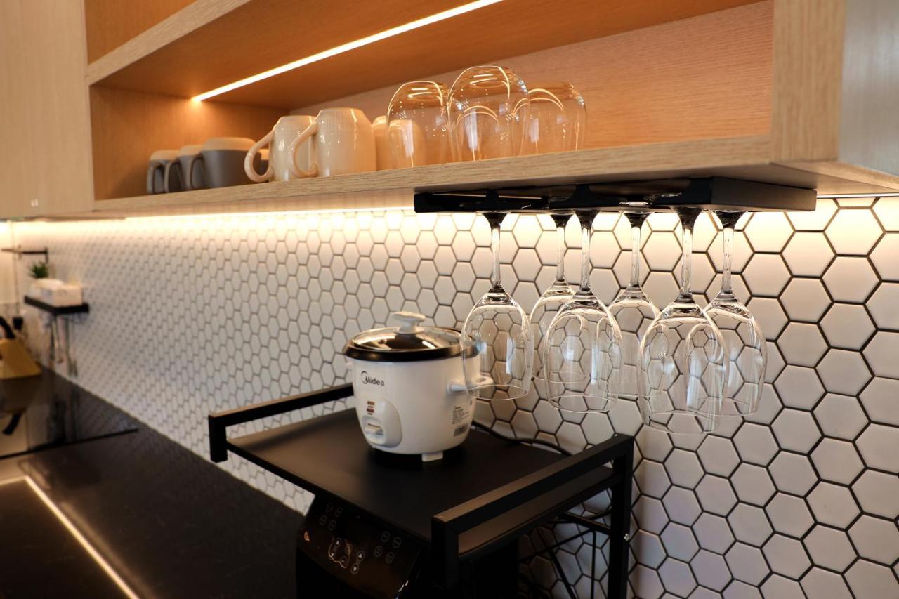 Luxury Brand New Designer Living Apartment