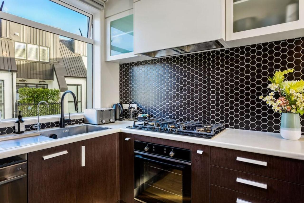 3 Bedroom Stunner In Hobsonville - Wifi - Netflix Auckland