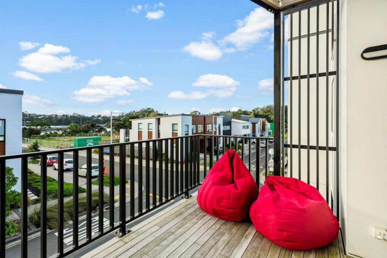 3 Bedroom Stunner In Hobsonville - Wifi - Netflix * Auckland