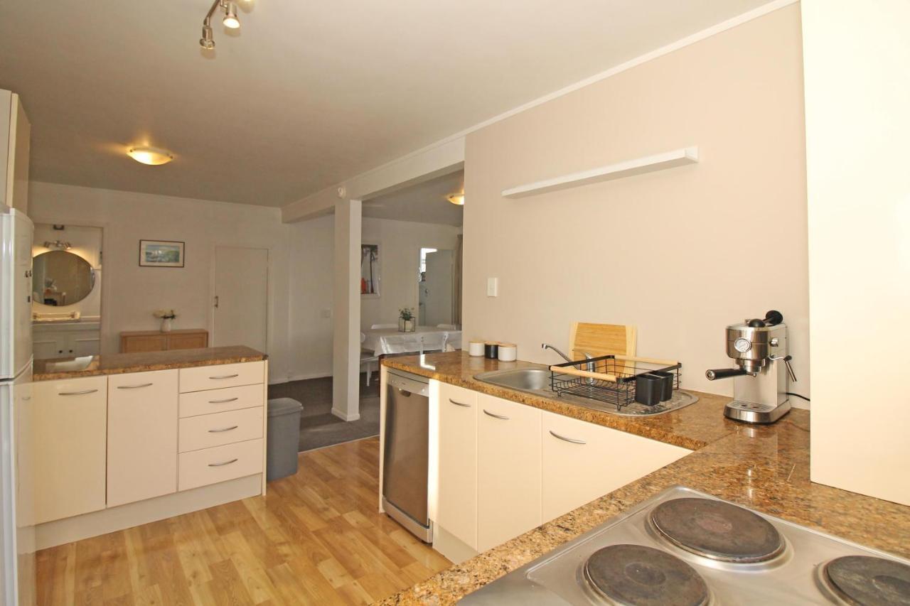 2 Bed In Kingsland - Free Wifi And Parking *