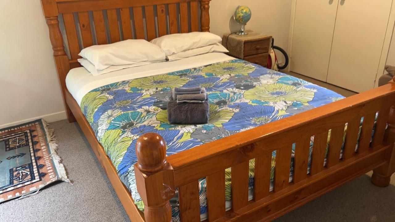 1 Queen Bed And 1 Sofa Bed, B, 25 Glenfell Place, Epsom,