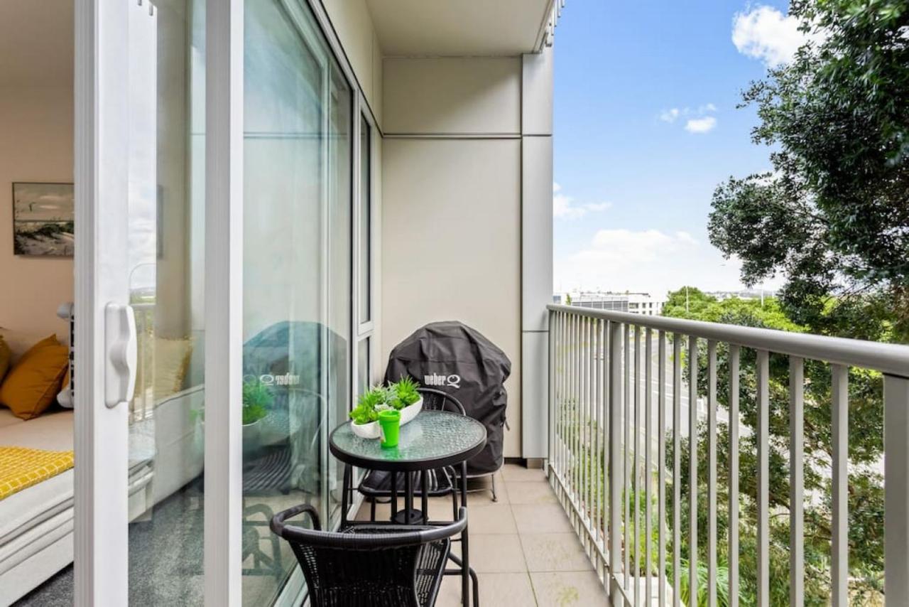 Hideaway With Pool And Free Parking