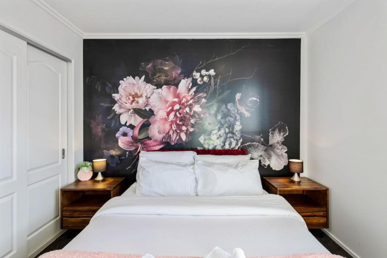 3 Bedroom Stunner In Hobsonville - Wifi - Netflix * Auckland