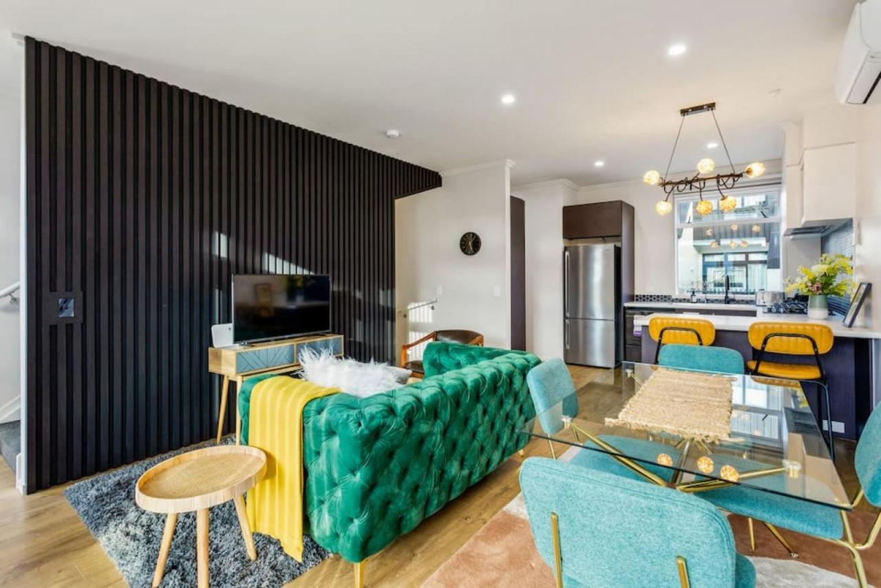 3 Bedroom Stunner In Hobsonville - Wifi - Netflix * Auckland