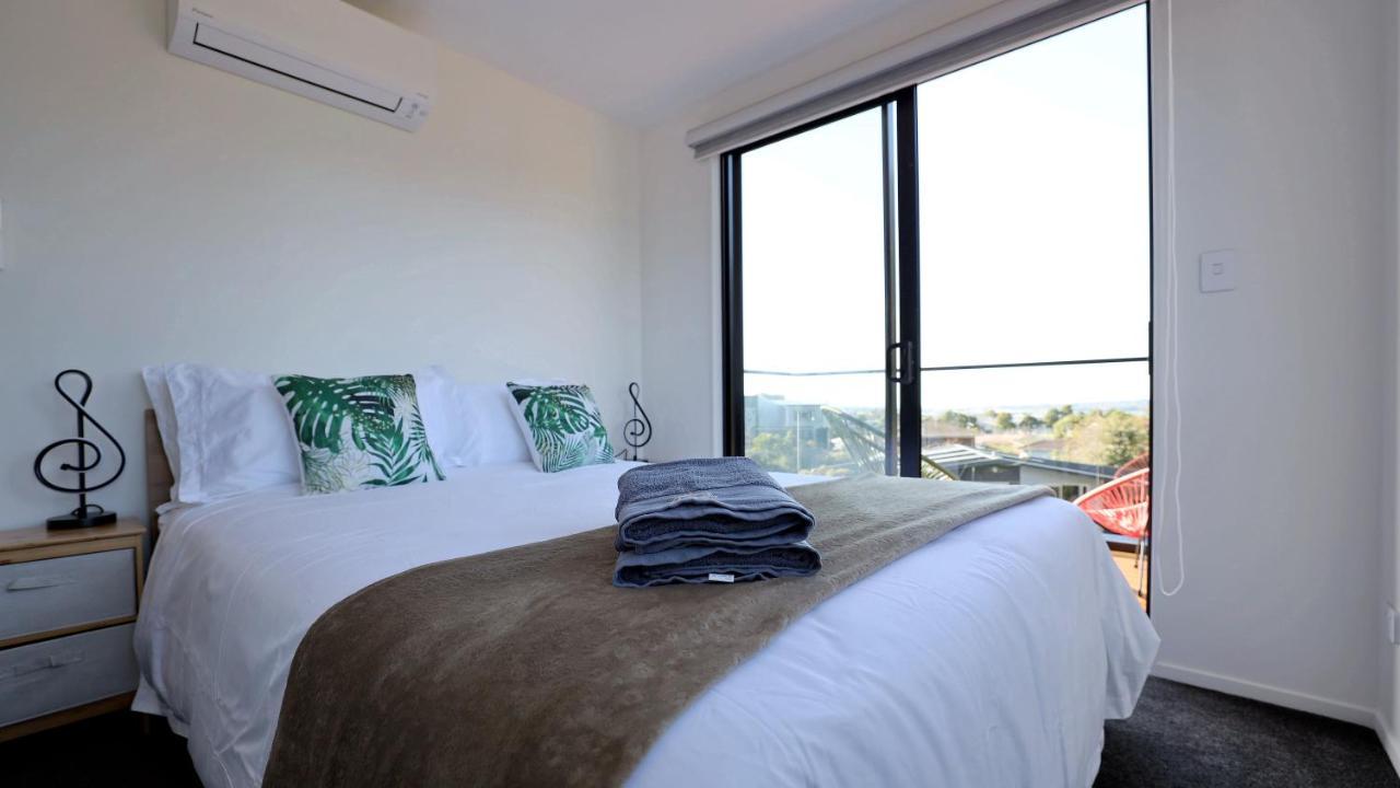 Apartment Luxury Brand New Designer Living