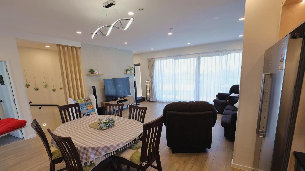 Luxury Brand New Designer Living Apartment Auckland