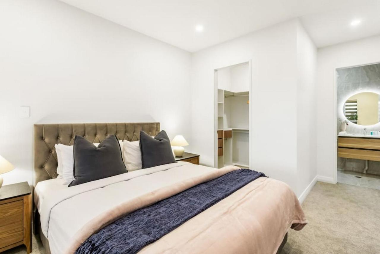 Holiday home Pristine Modern - Netflix - Heatpump Auckland