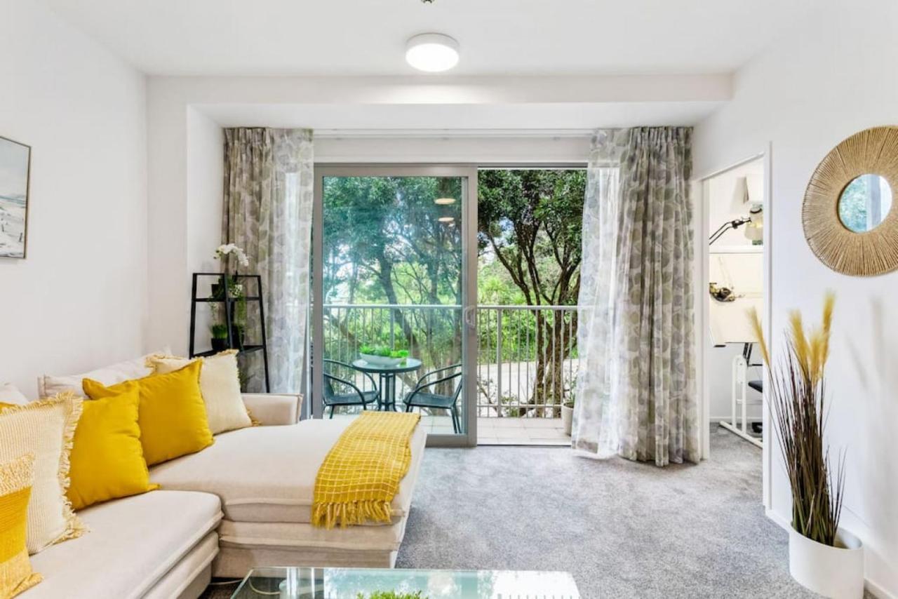 Apartment Hideaway With Pool And Free Parking *